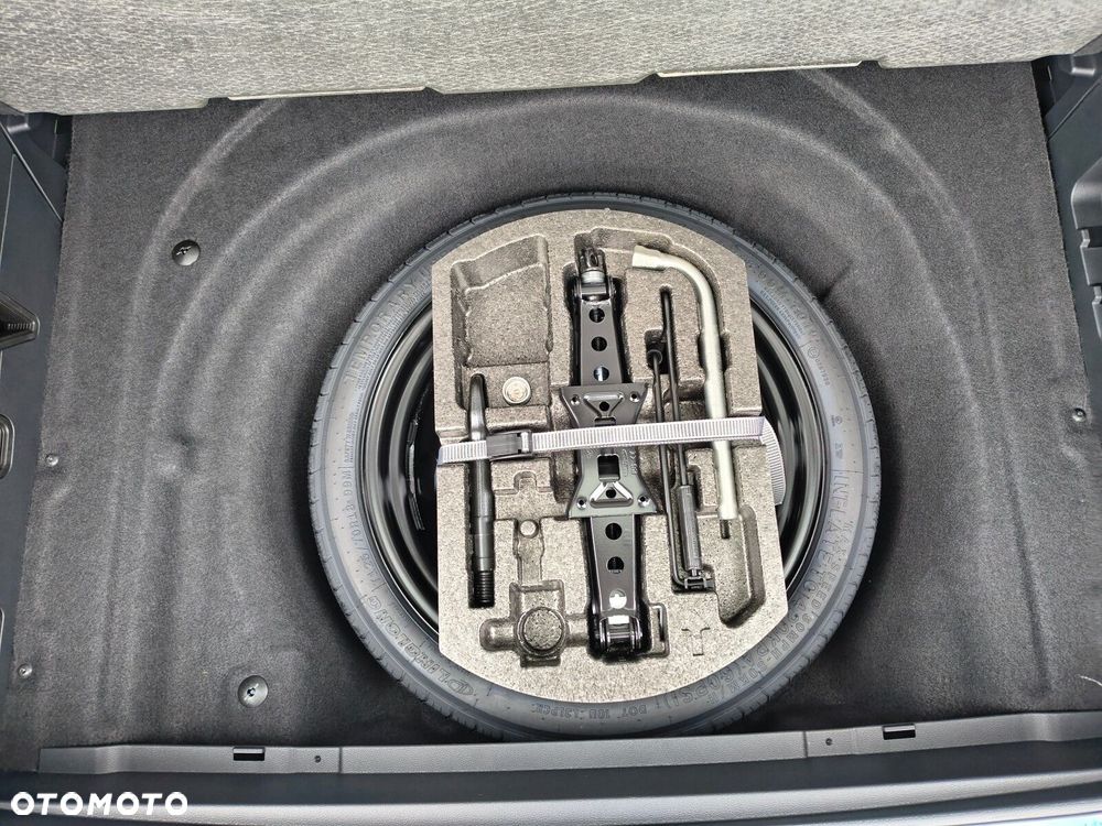 Volkswagen Passat - 8