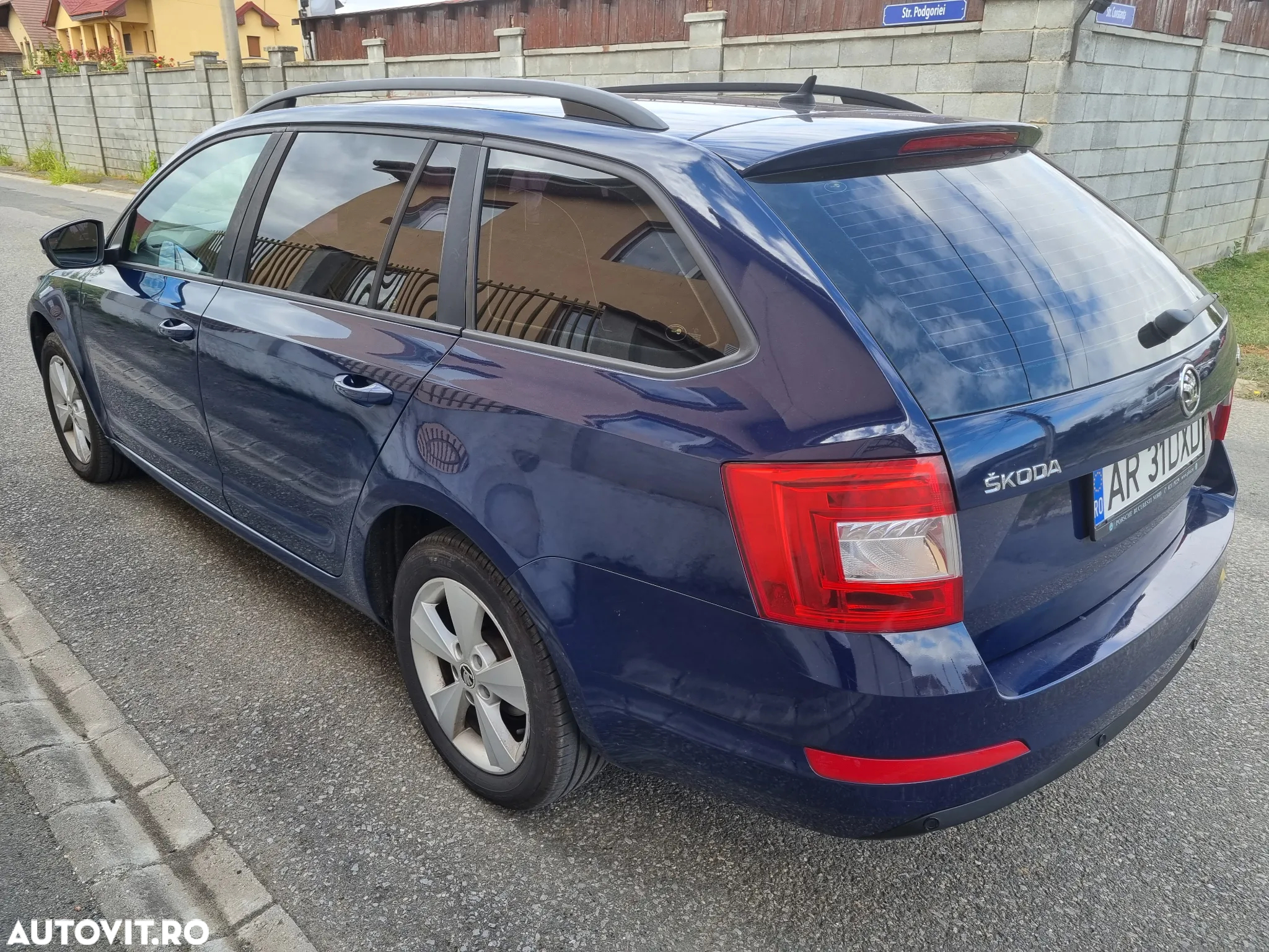 Skoda Octavia 1.6 TDI DSG Ambition - 5