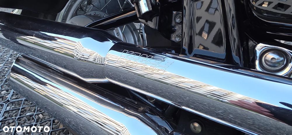 Suzuki Intruder - 6