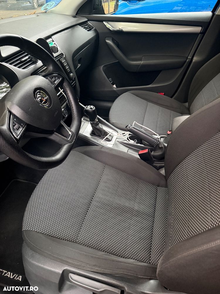 Skoda Octavia 1.6 TDI DSG Ambition - 7