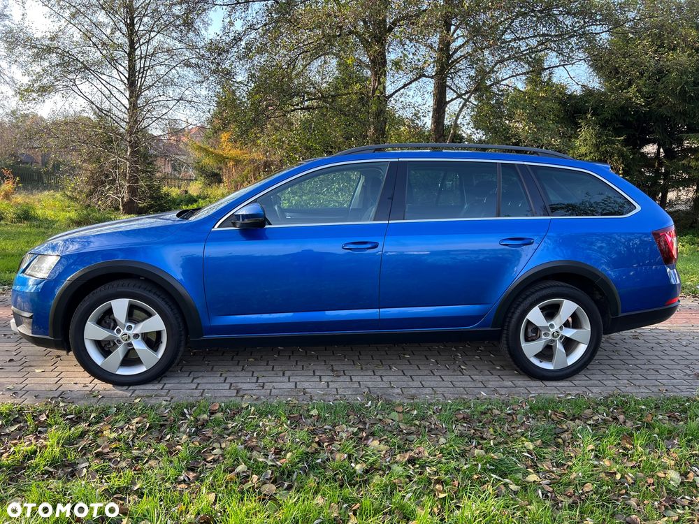 Skoda Octavia Scout 2.0 TDI 4x4 DSG - 6