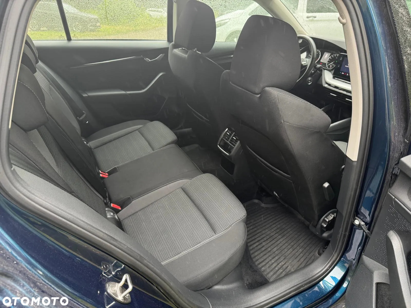 Skoda Octavia Combi 2.0 TDI DSG Ambition - 8