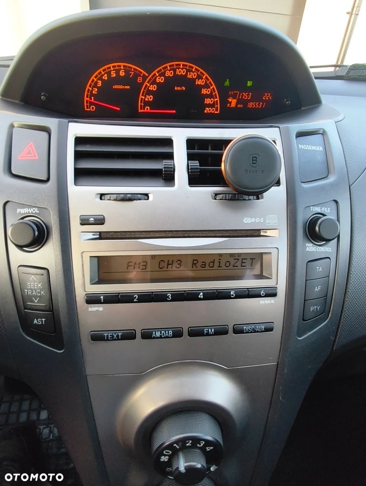Toyota Yaris - 21