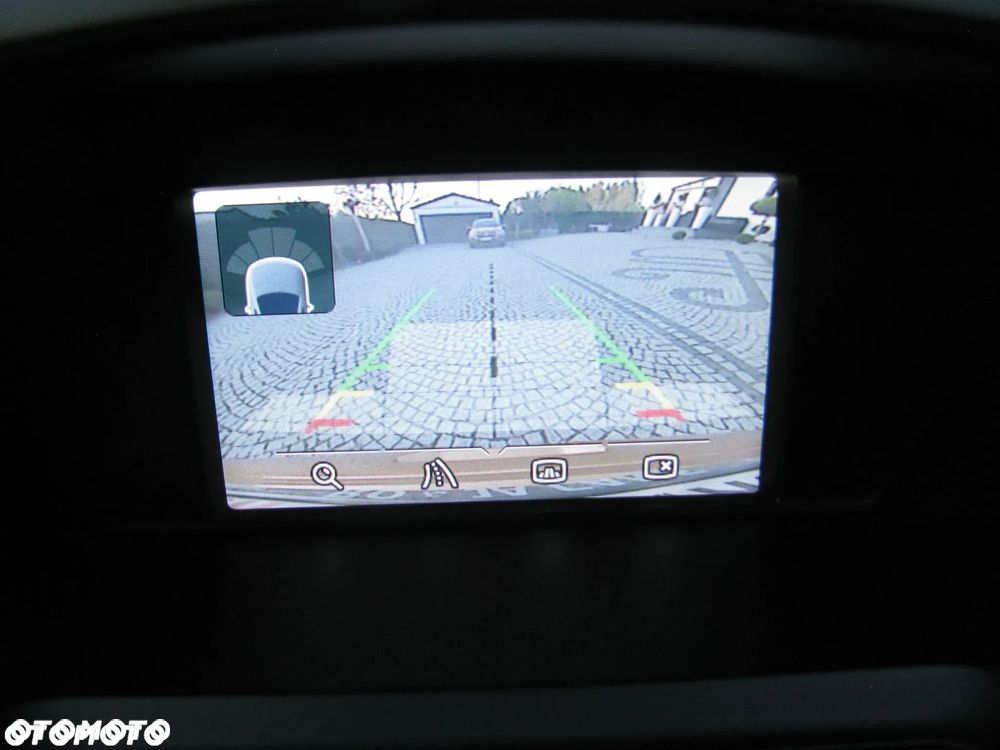 Ford Kuga 2.0 TDCi 2x4 Titanium - 23