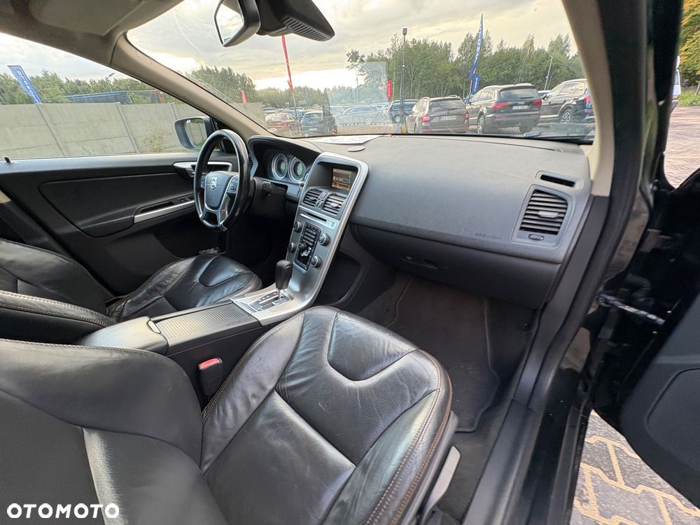 Volvo XC 60 2.4D AWD Summum - 34