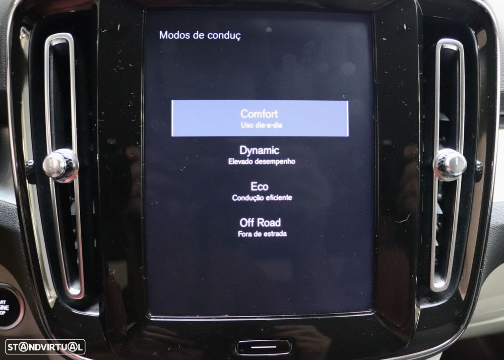 Volvo XC 40 1.5 T3 Tech Edition - 23