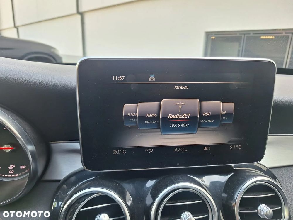 Mercedes-Benz Klasa C 250 d 4Matic T 9G-TRONIC AMG Line - 36
