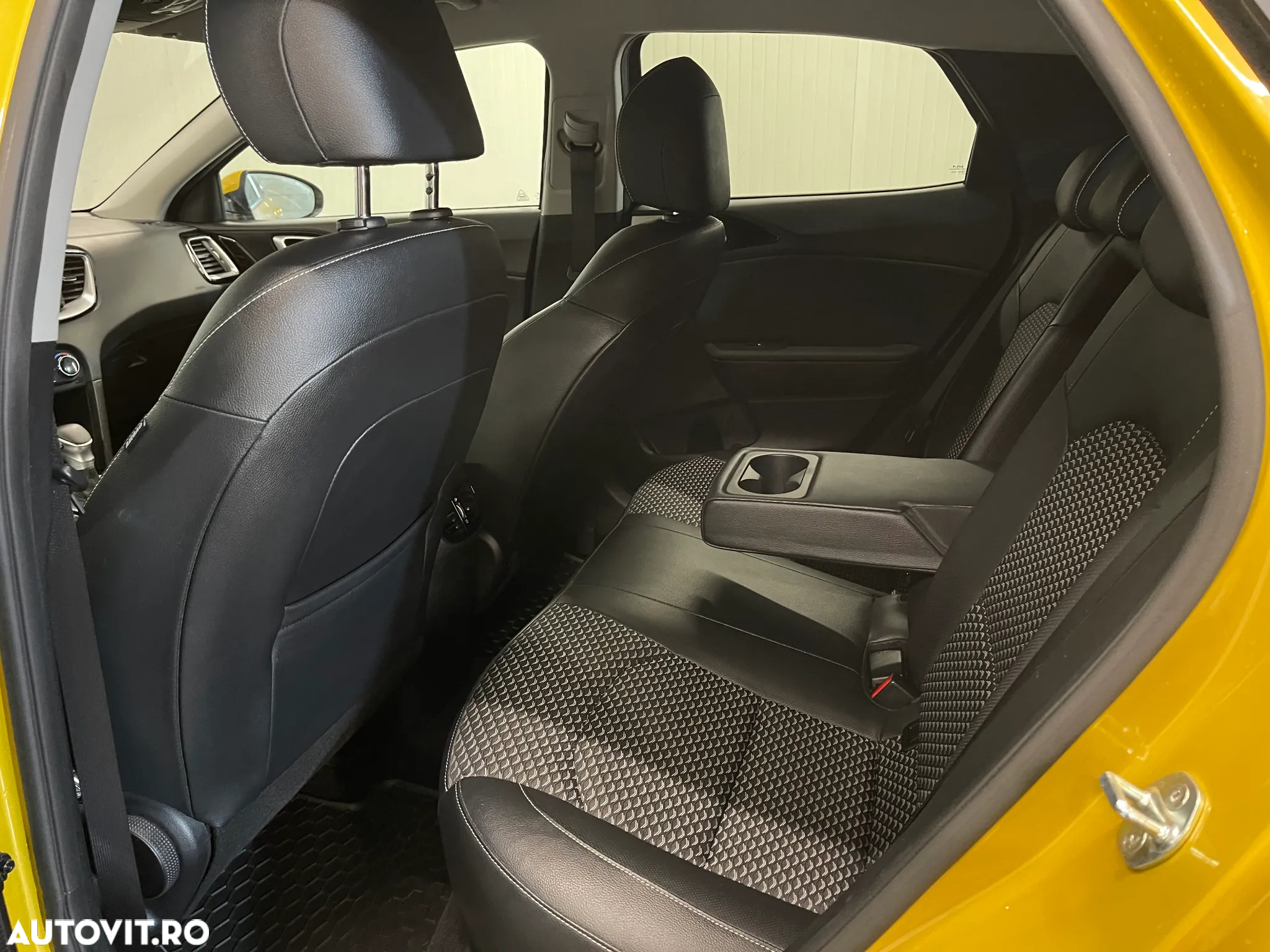 Kia XCeed 1.6 DSL MHEV HP 7DCT Style+ - 11