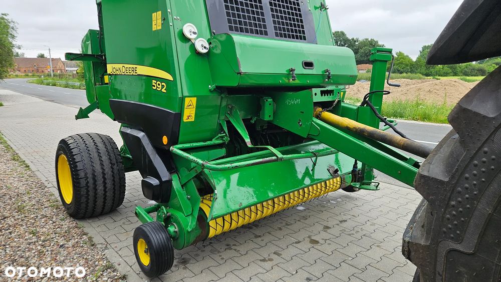 John Deere 592 - 12