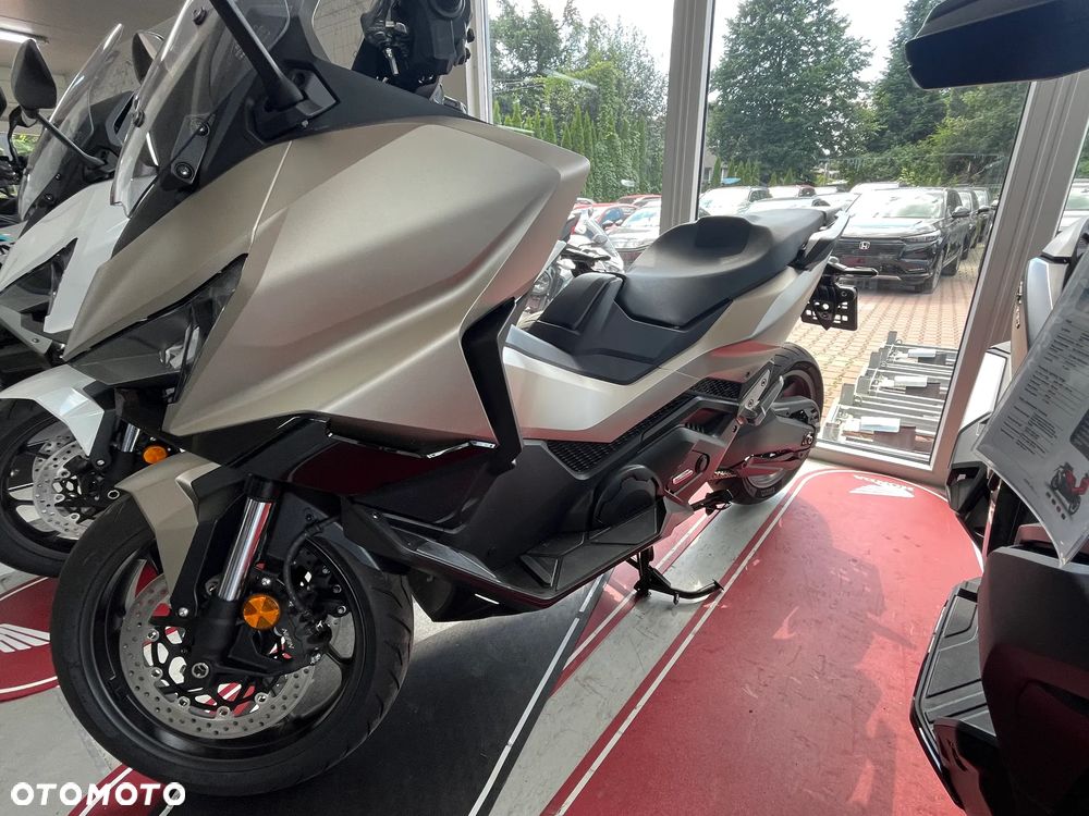 Honda NSS - 3