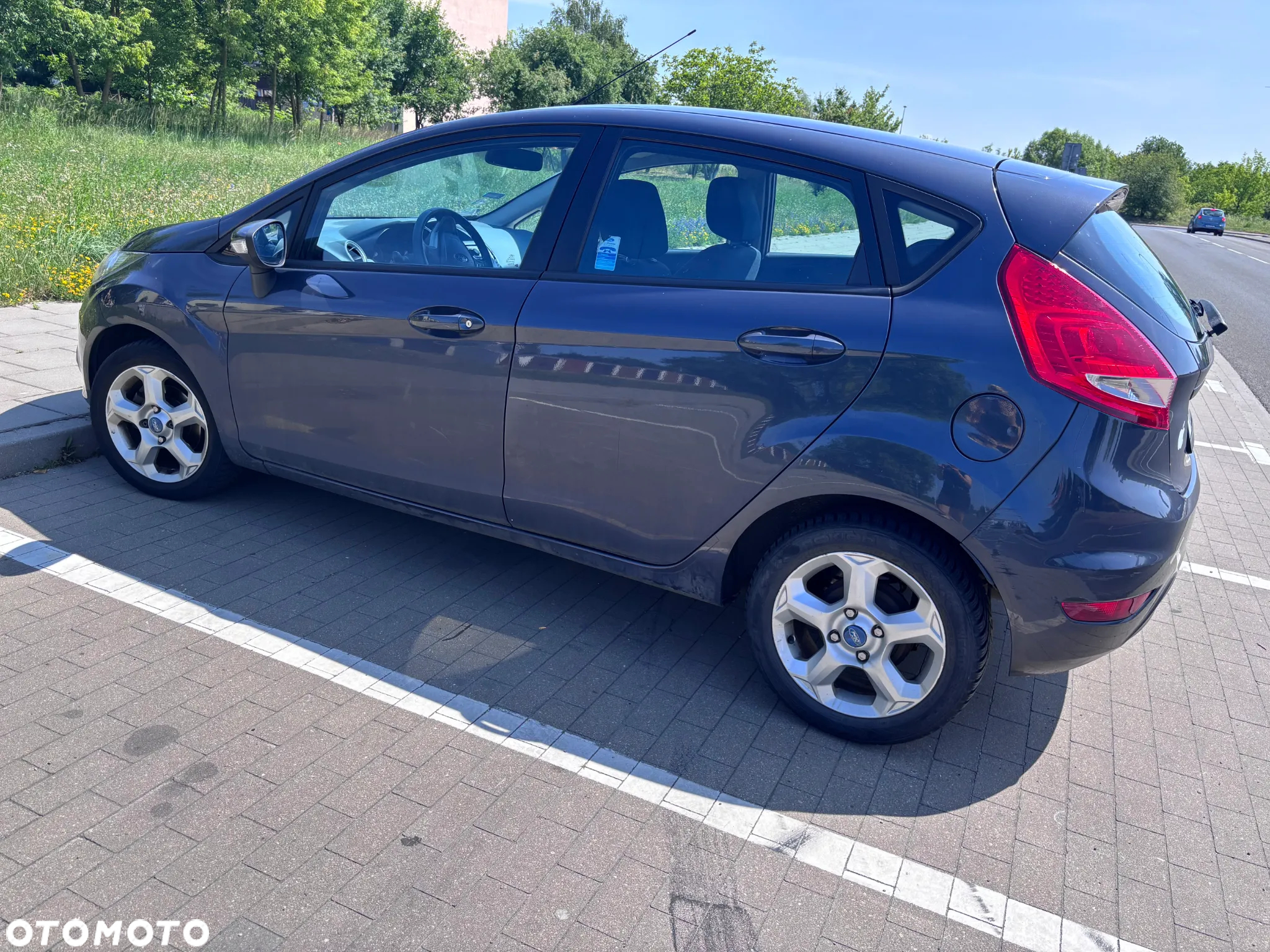 Ford Fiesta 1.25 Ambiente - 2