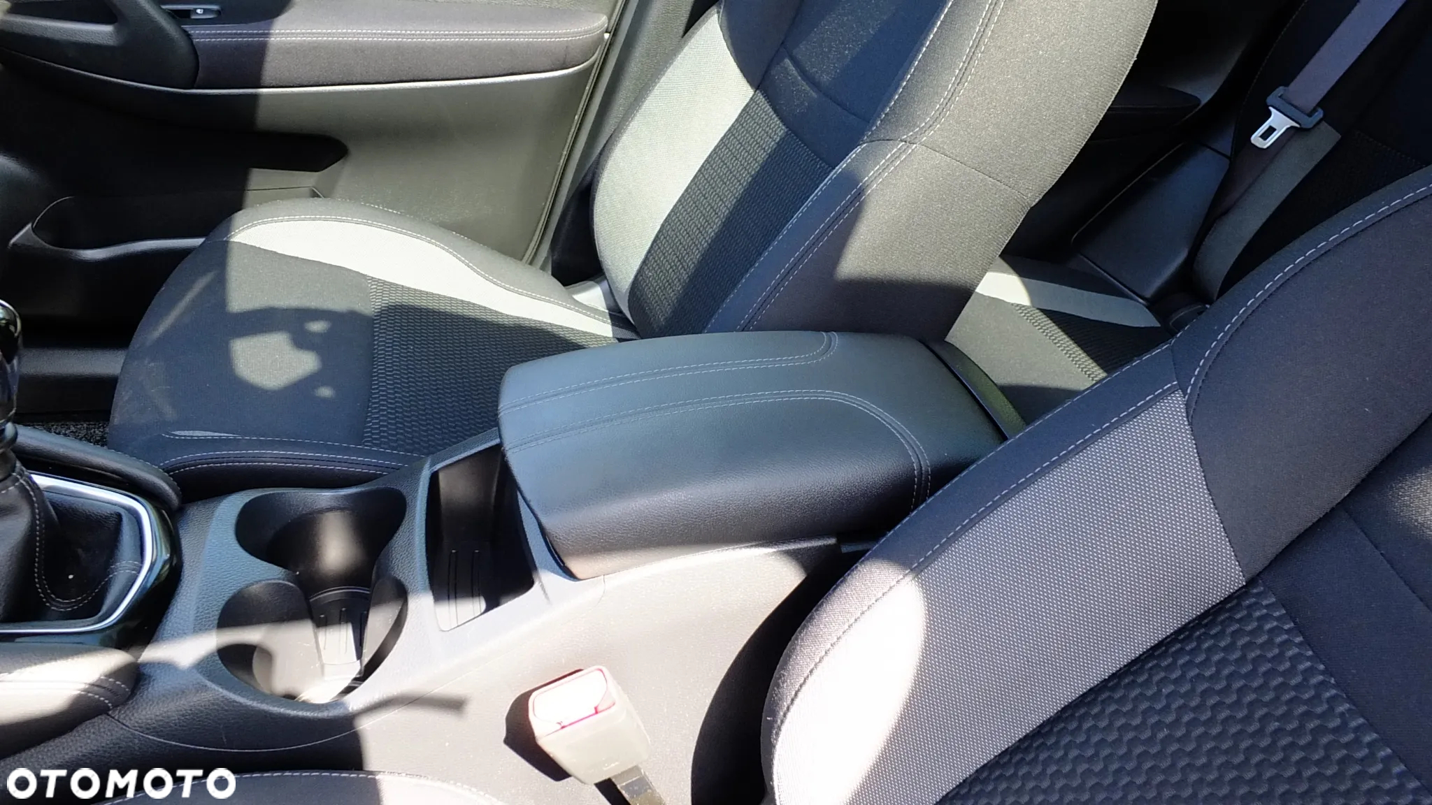 Nissan Qashqai 1.3 DIG-T N-Connecta - 29