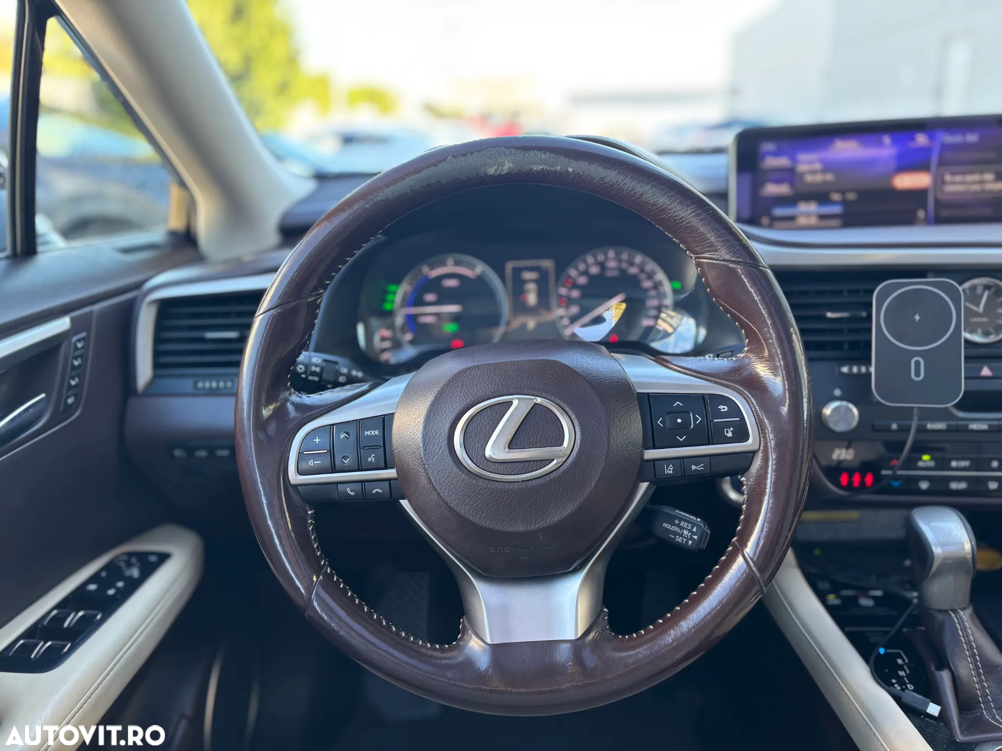 Lexus Seria RX - 15