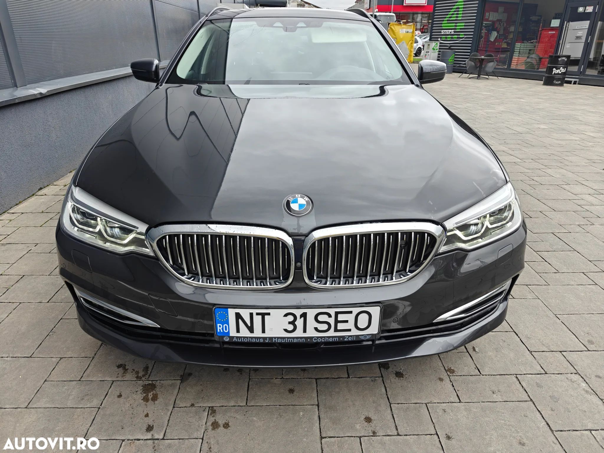 BMW Seria 5 520d Touring Aut. Luxury Line - 1