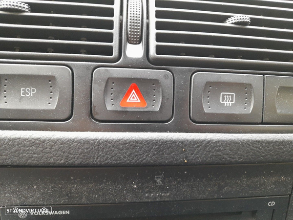 Botão / Interruptor 4 Piscas Volkswagen Golf Iv (1J1)