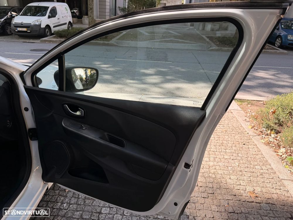 Renault Clio 1.5 dCi Exclusive - 13