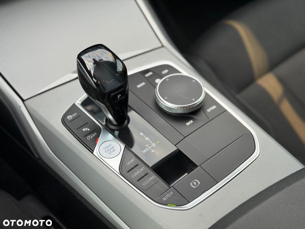 BMW Seria 3 320i Advantage - 14