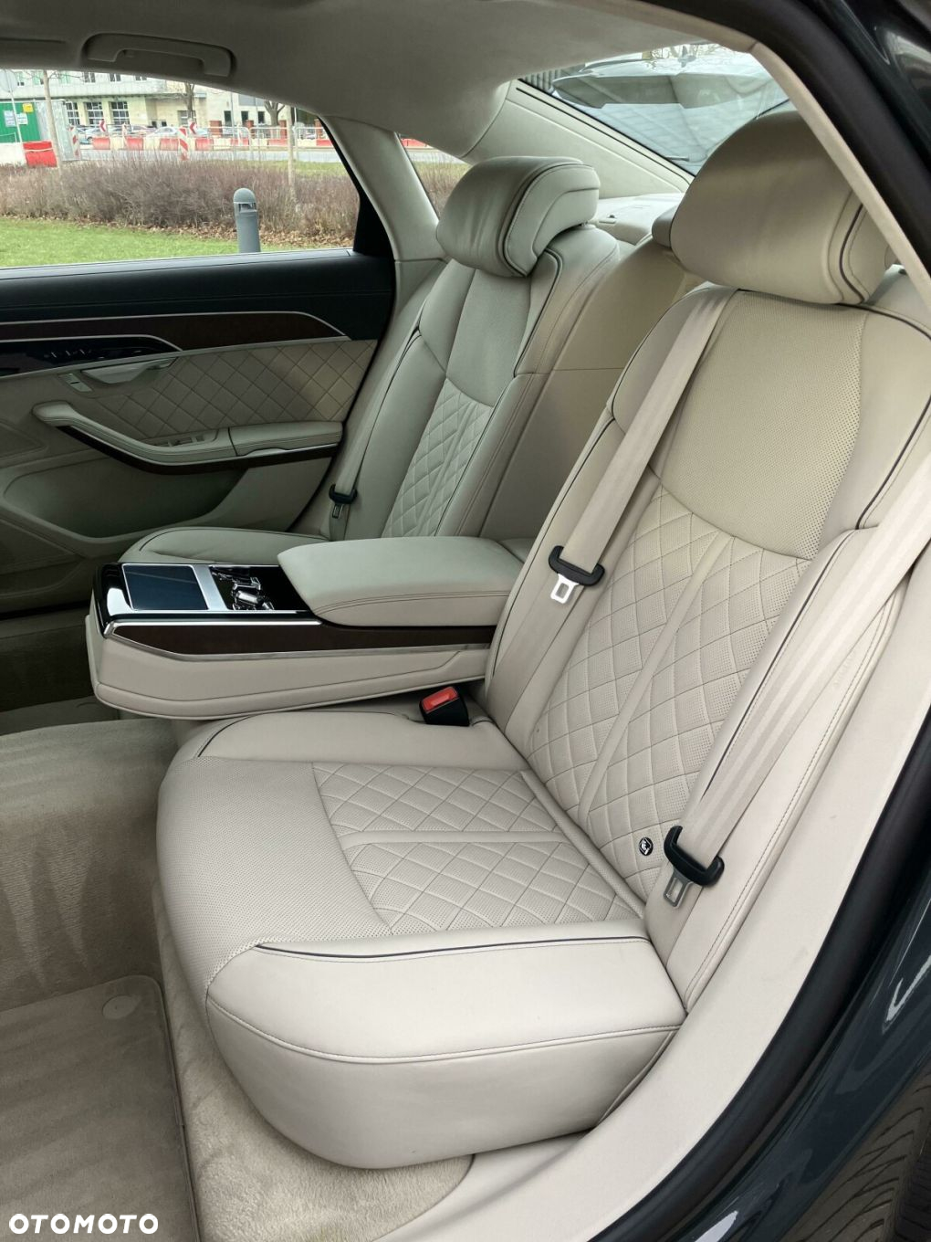 Audi A8 - 18