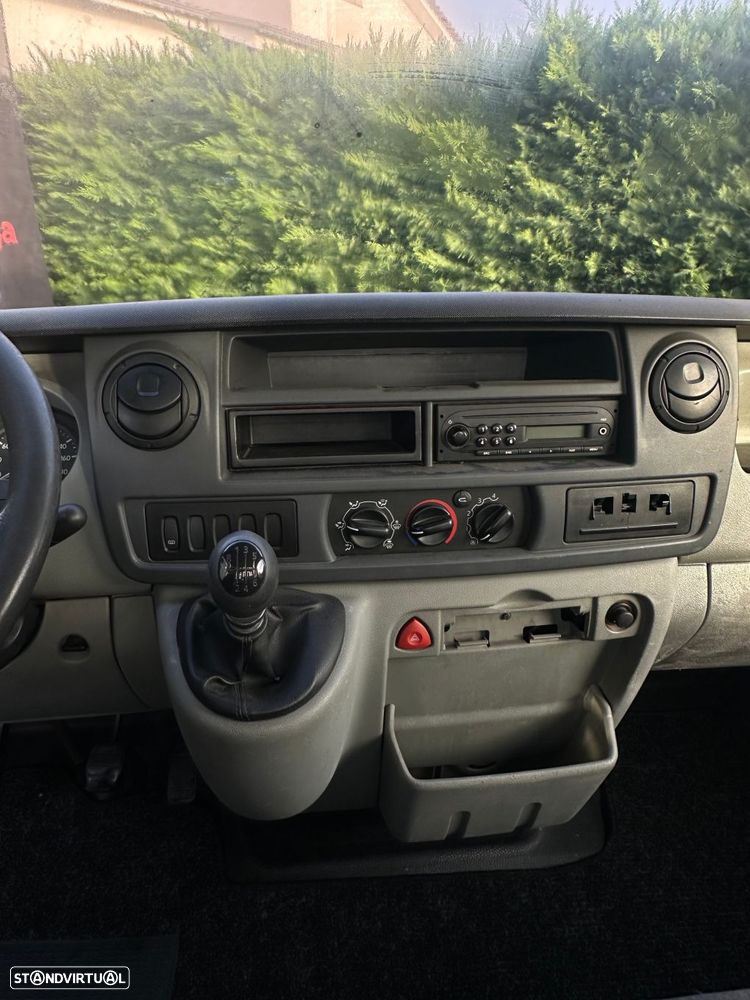 Renault Master 2.5 dCi L3 3.5T 100 - 9