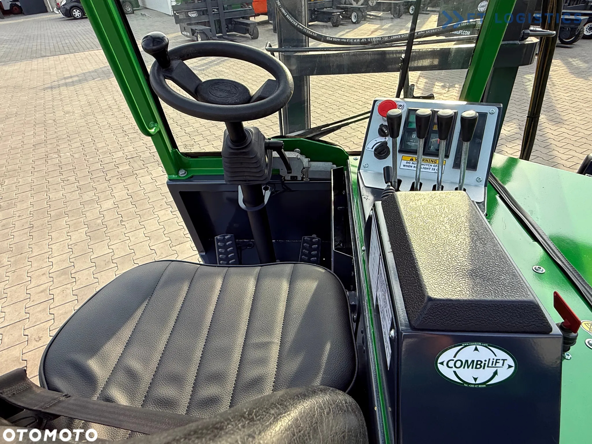 Combilift C3000CB / GAZ / TRIPLEX - 6500MM / WOLNY SKOK / POZYCJONER / PRZESUW BOCZNY / STAN IDEALNY - 36