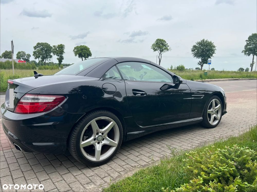 Mercedes-Benz SLK 200 (BlueEFFICIENCY) 7G-TRONIC - 4