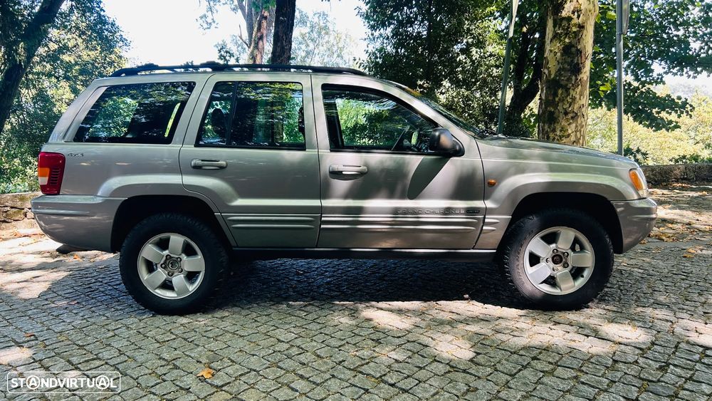 Jeep Grand Cherokee - 23