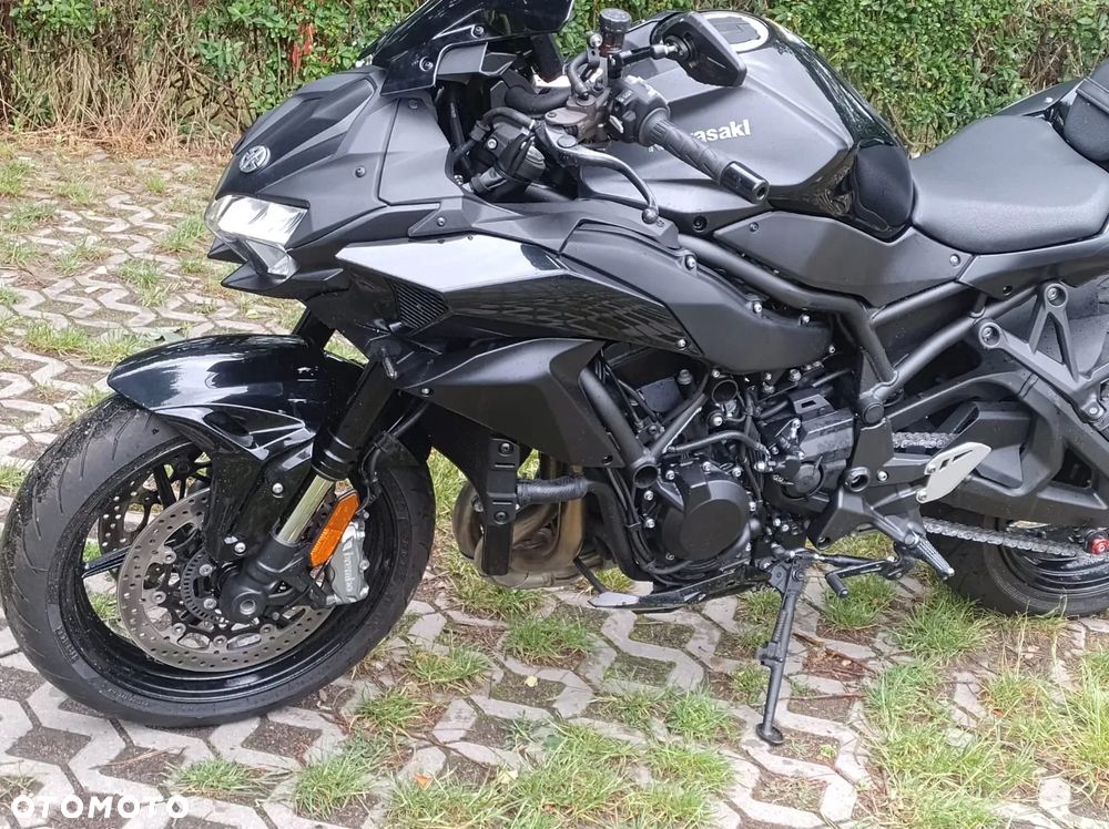 Kawasaki H2 - 16