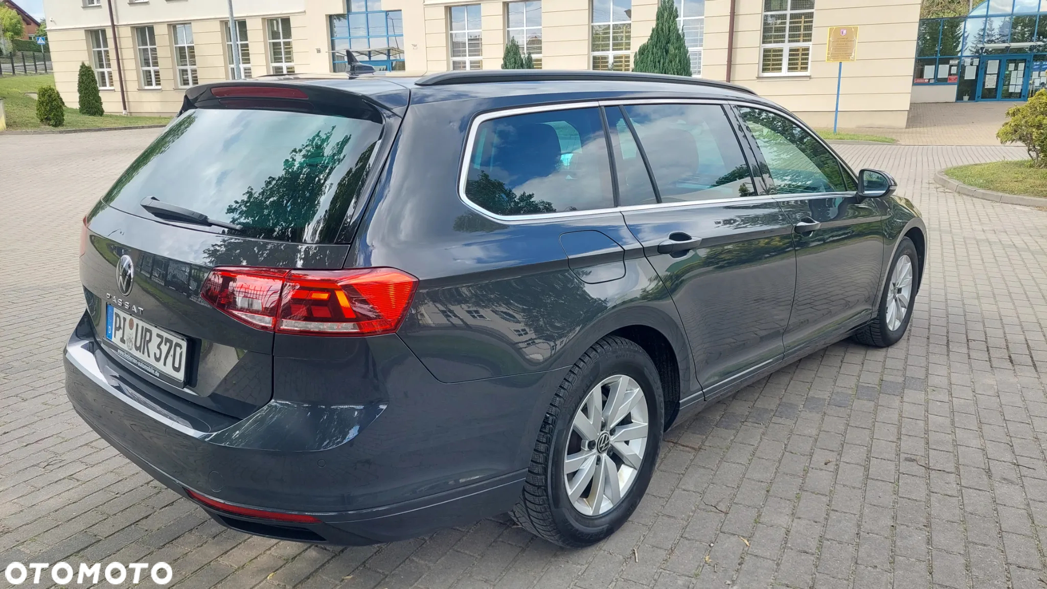 Volkswagen Passat - 8