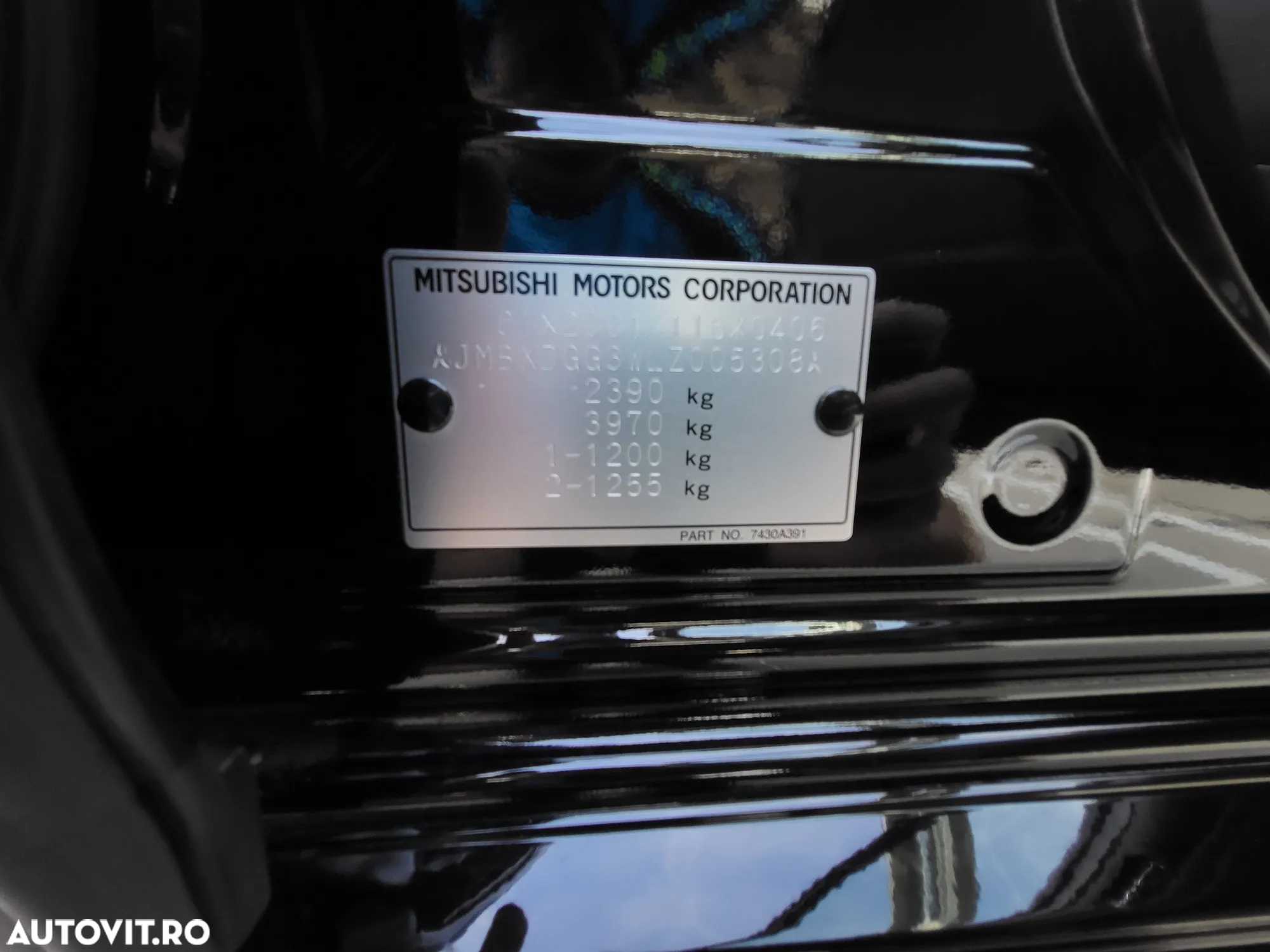 Mitsubishi Outlander 2.4 4WD Plug-In Hybrid - 23