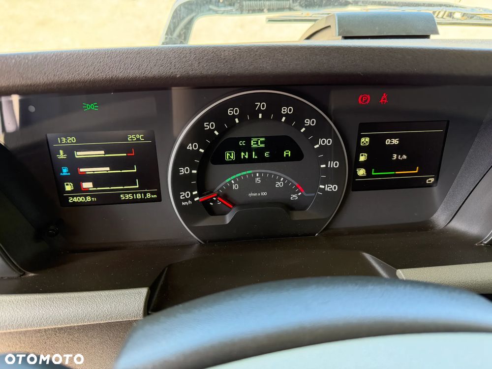 Volvo FH 500 XL LOW DECK MEGA / 535 181 KM / AUTOMAT / ORYGINALNY PRZEBIEG / BARDZO DOBRE OPONY / NAJWYŻSZA KABINA XL / 2 ZBIORNIKI PALIWOWE / CAŁE NA PODUSZCE / 2017 ROK !! - 29