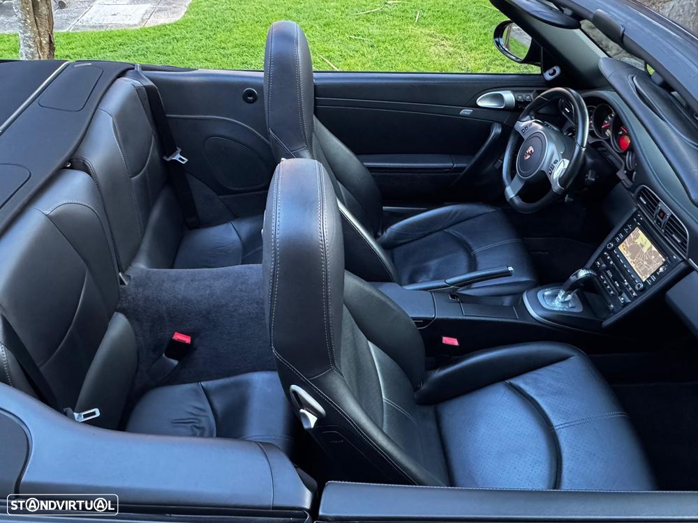 Porsche 911 Série F - 21