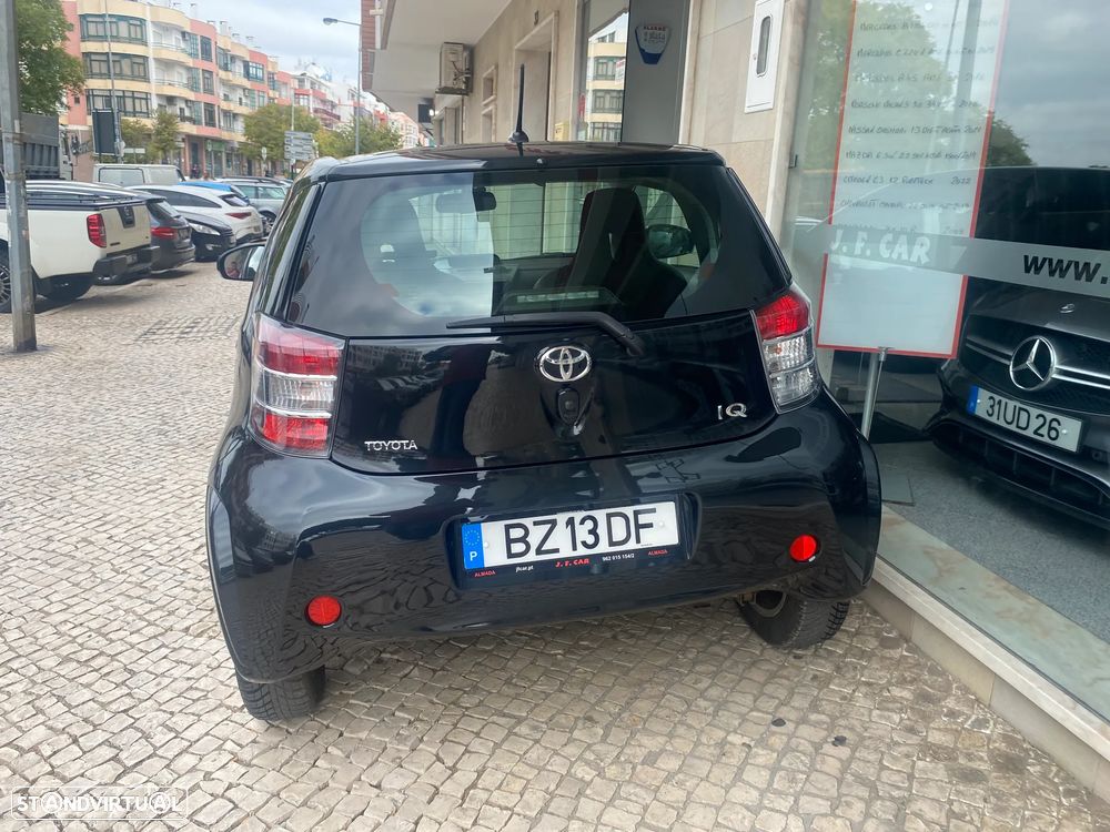 Toyota iQ 1.0 Multidrive + - 9