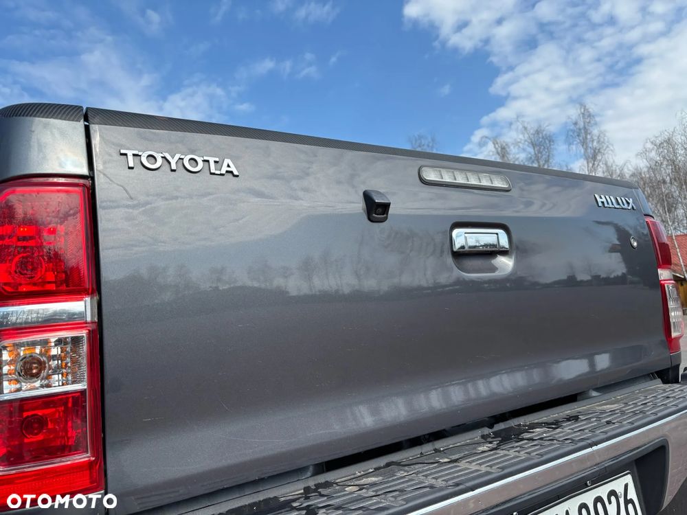 Toyota Hilux 2.5 D-4D SR5 - 8