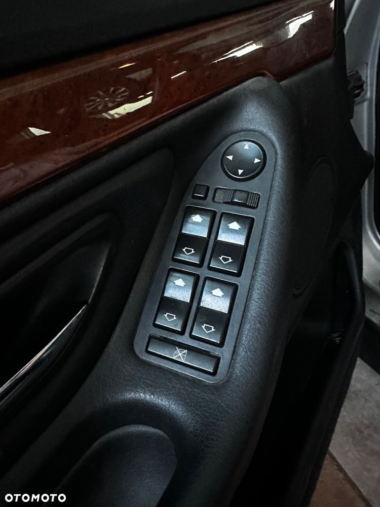BMW Seria 7 - 15
