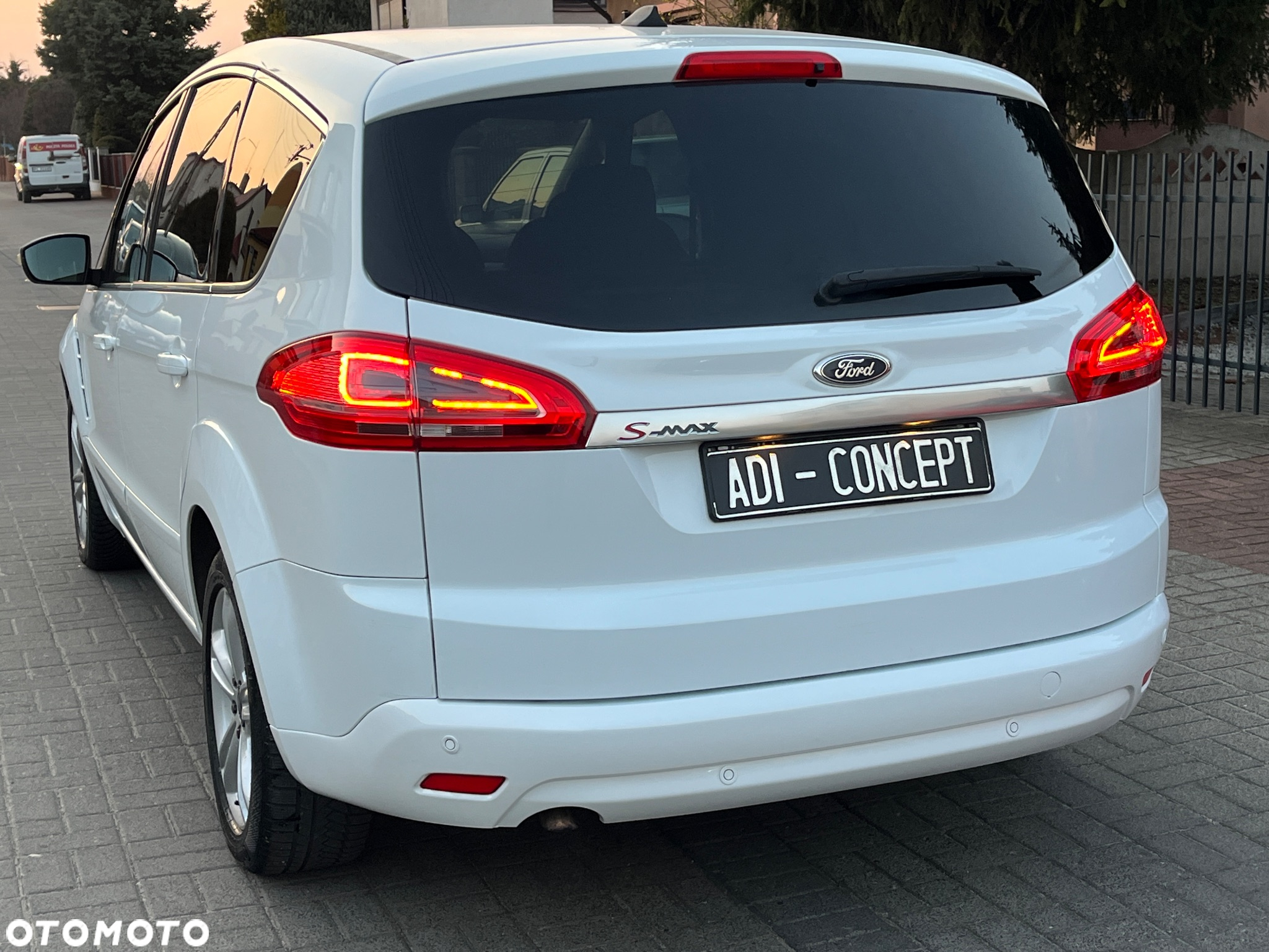 Ford S-Max 2.0 TDCi DPF Titanium - 3