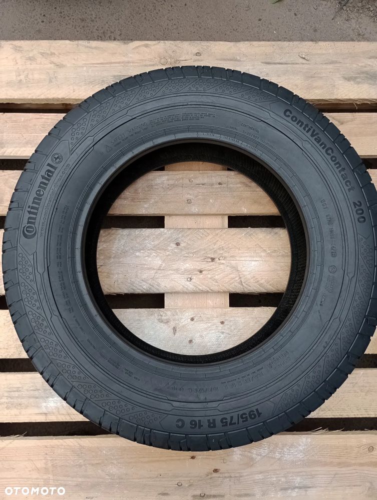 OPONA LETNIA WZMACNIANA 1x 195/75 R16C 107/105R CONTINENTAL CONTIVANCONTACT 200 - 3