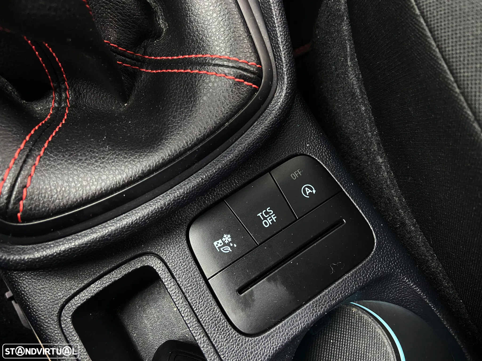 Ford Fiesta 1.0 EcoBoost ST-Line - 24