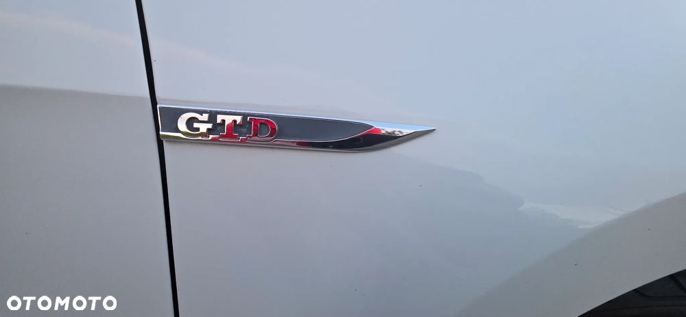 Volkswagen Golf 2.0 TDI BMT GTD - 10