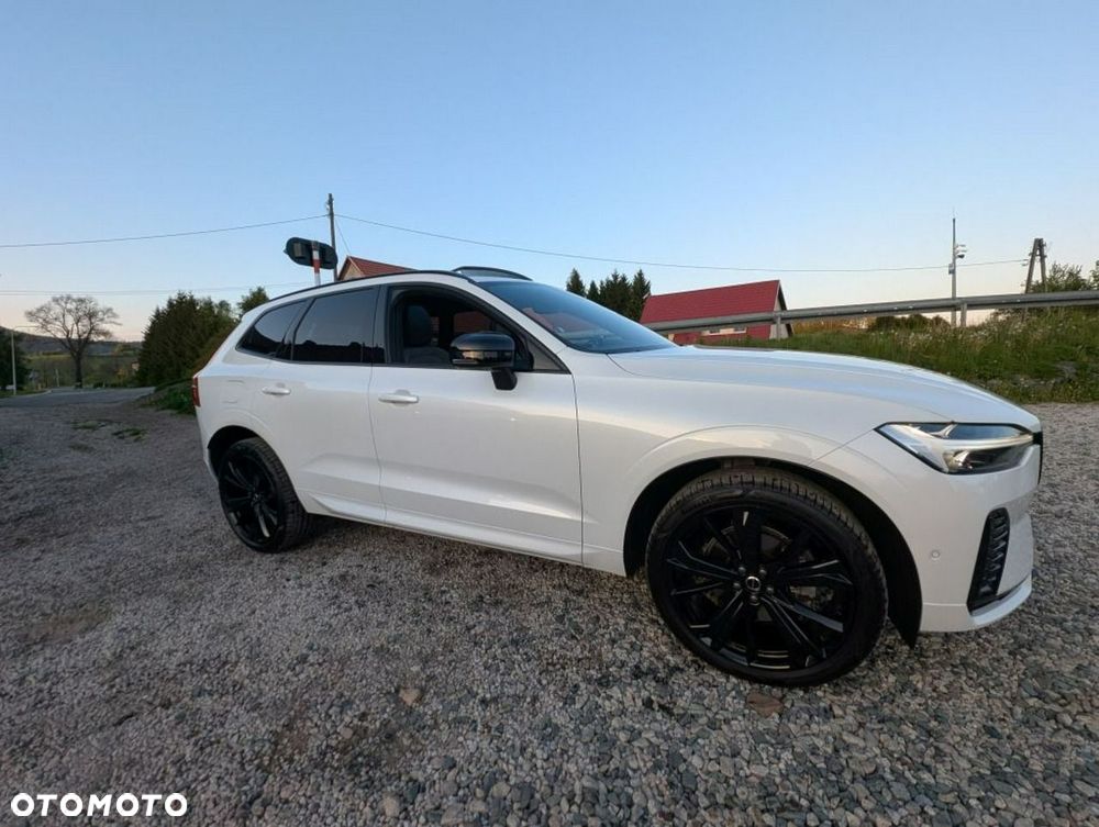 Volvo XC 60 B5 B AWD Plus Dark - 11