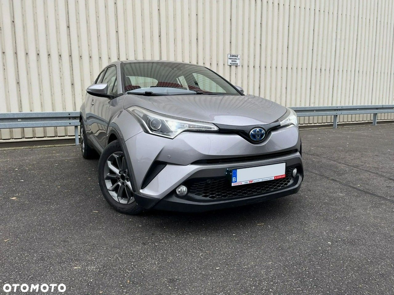 Toyota C-HR - 4