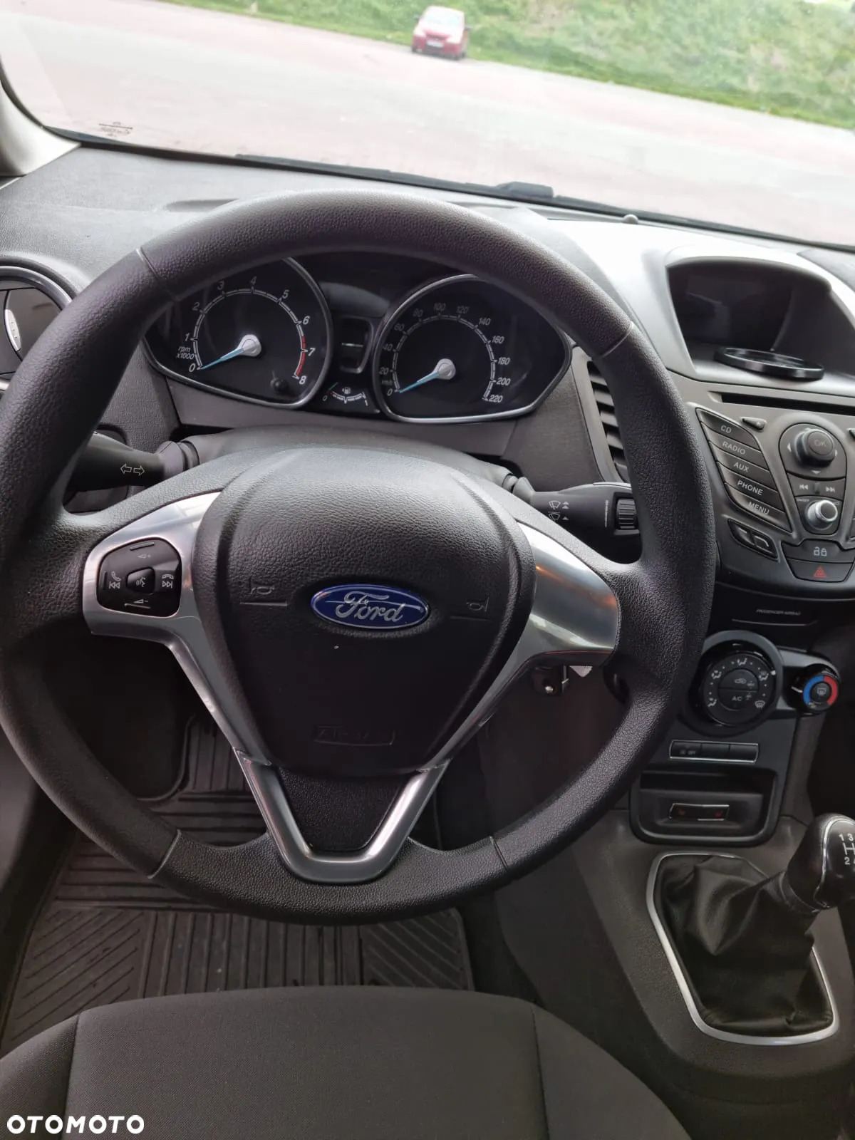 Ford Fiesta - 10