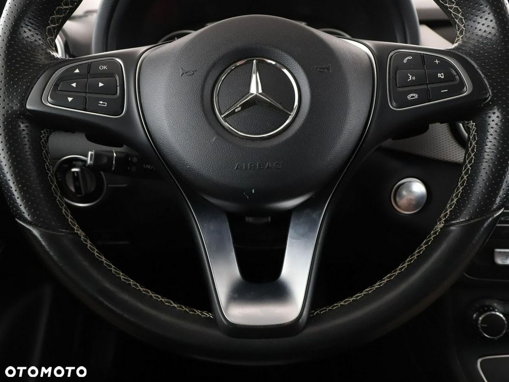 Mercedes-Benz Klasa B 200 7G-DCT UrbanStyle Edition - 22