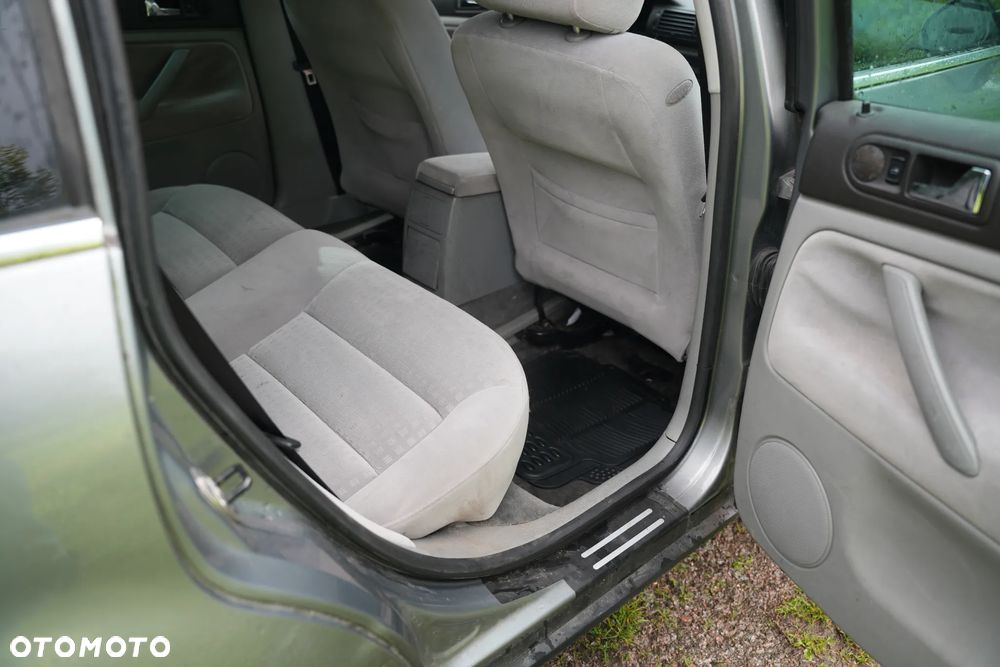 Volkswagen Passat 1.9 TDI - 11
