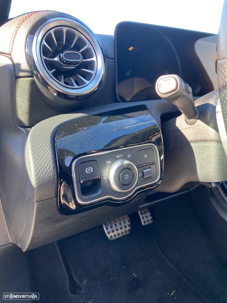 Mercedes-Benz CLA 250 e 8G-DCT AMG Line - 17