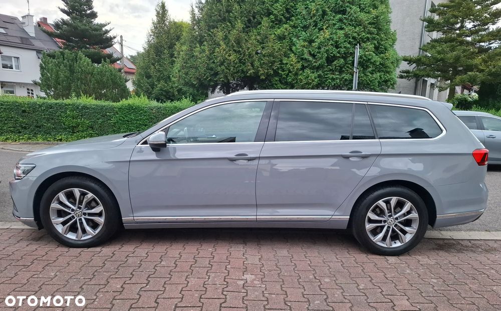 Volkswagen Passat Variant 1.5 TSI EVO Elegance DSG - 4