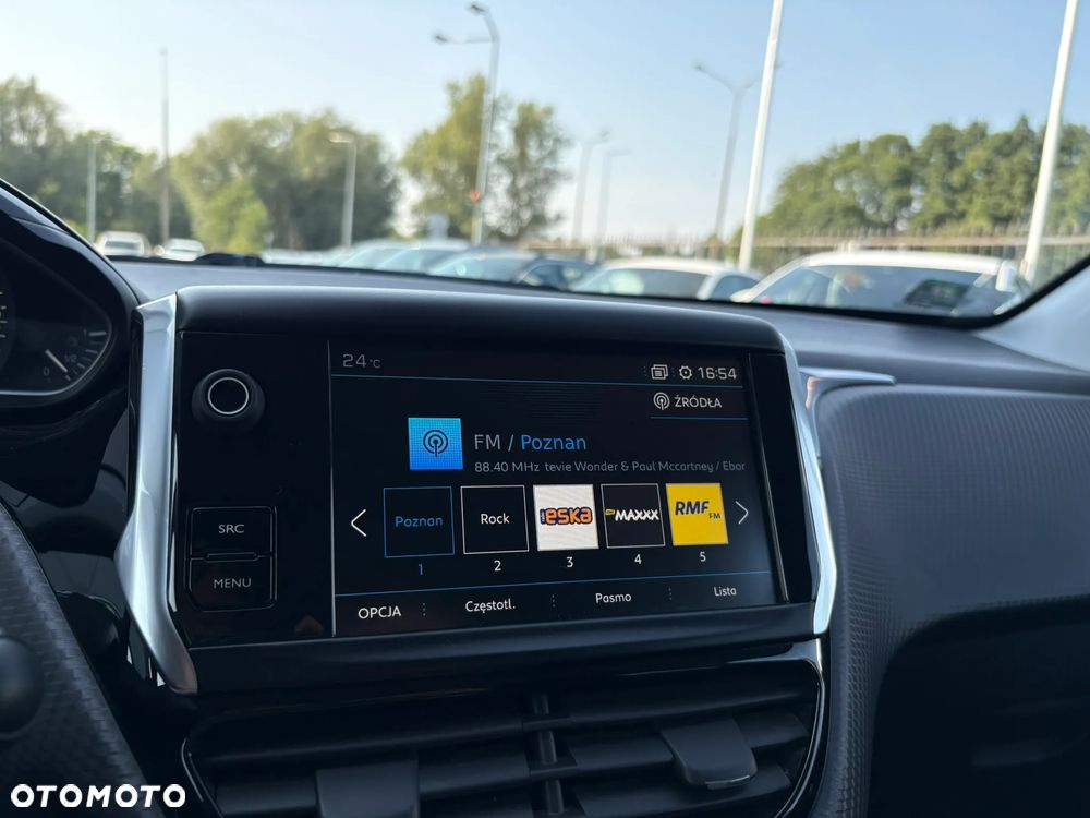 Peugeot 208 1.2 PureTech Style - 21