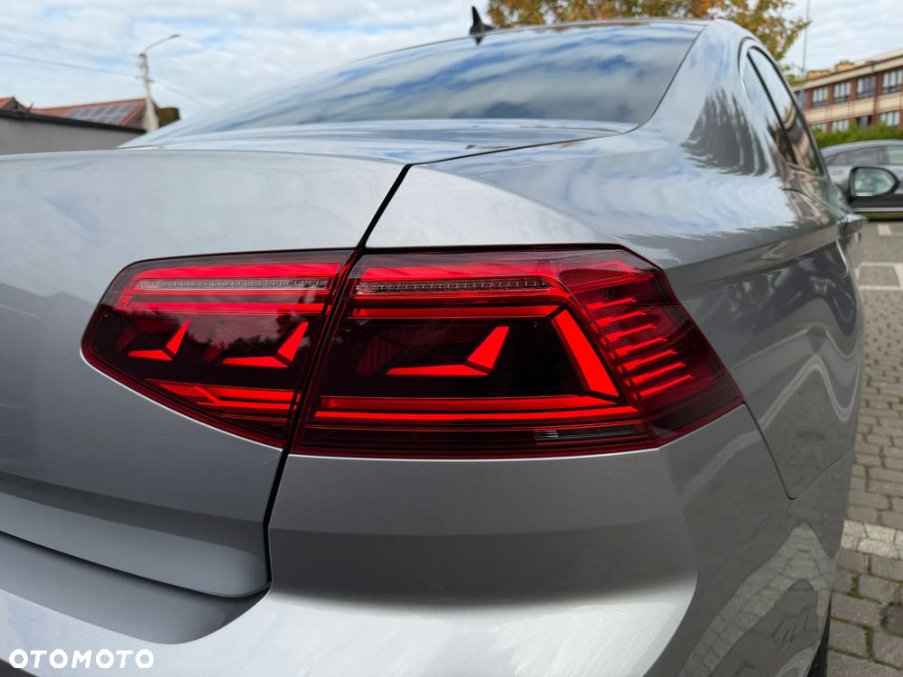 Volkswagen Passat 2.0 TSI Elegance DSG - 8