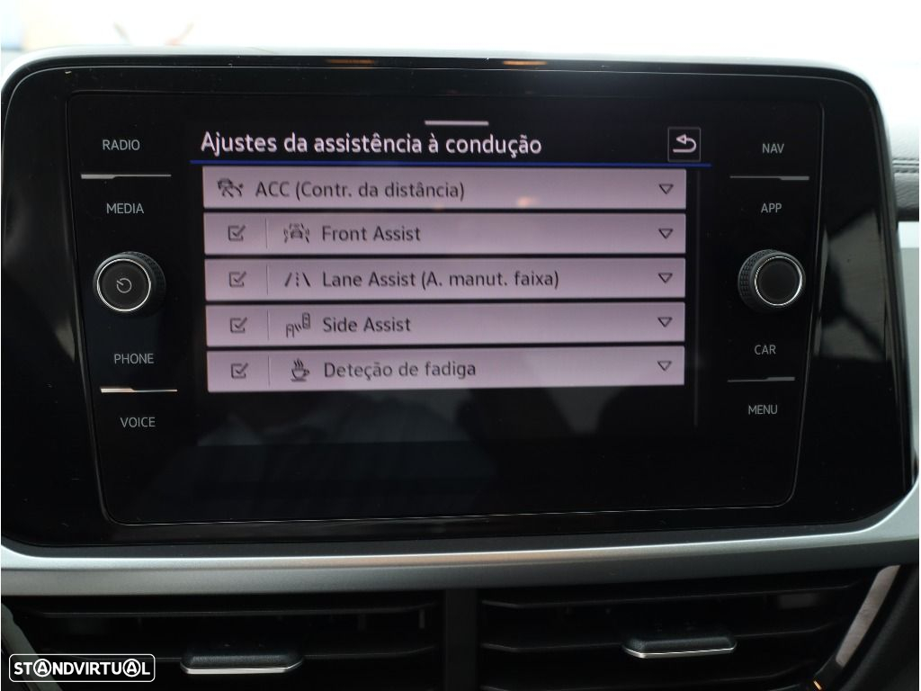 VW T-Roc 1.5 TSI Urban DSG - 22