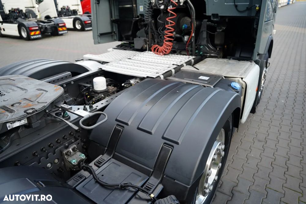 Volvo FH 540 / 6x2 / RETARDER / I-PARK COOL / ÎMPINGĂTOR / PUNTE DE DIRECȚIE / RIDICATIVĂ / SUSPENSIE PNEUMATICĂ / PIELE / IMPORTAT DIN GERMANIA / EURO 6 - 17