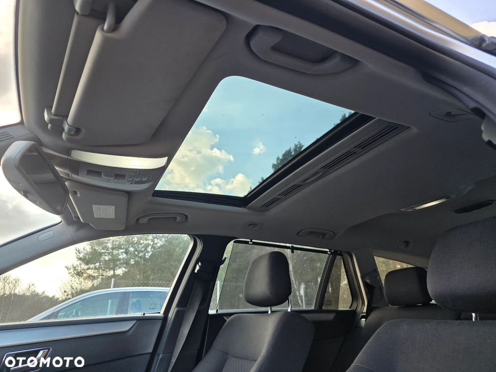 Mercedes-Benz Klasa E 200 CDI Elegance - 19